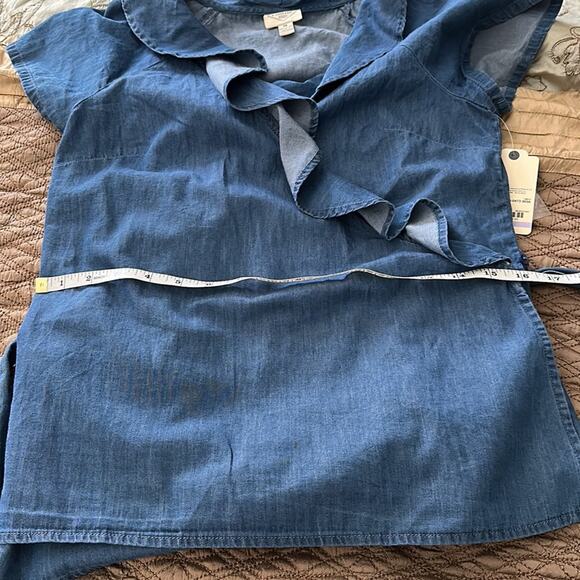 St. John's Bay | Chambray Top NWT Size SP - Picture 11 of 12